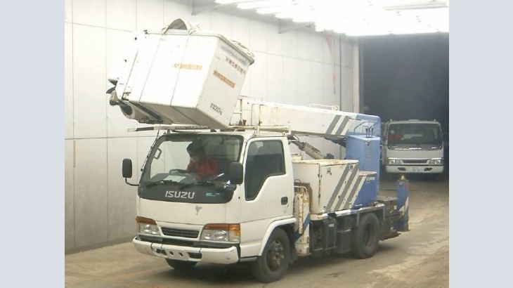 Rent of tower Truck 14 m Telescopic Isuzu Elf