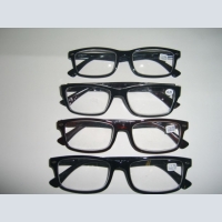 眼镜品牌负担得起的价格在"光Actnic品牌"。 不错的选择！
